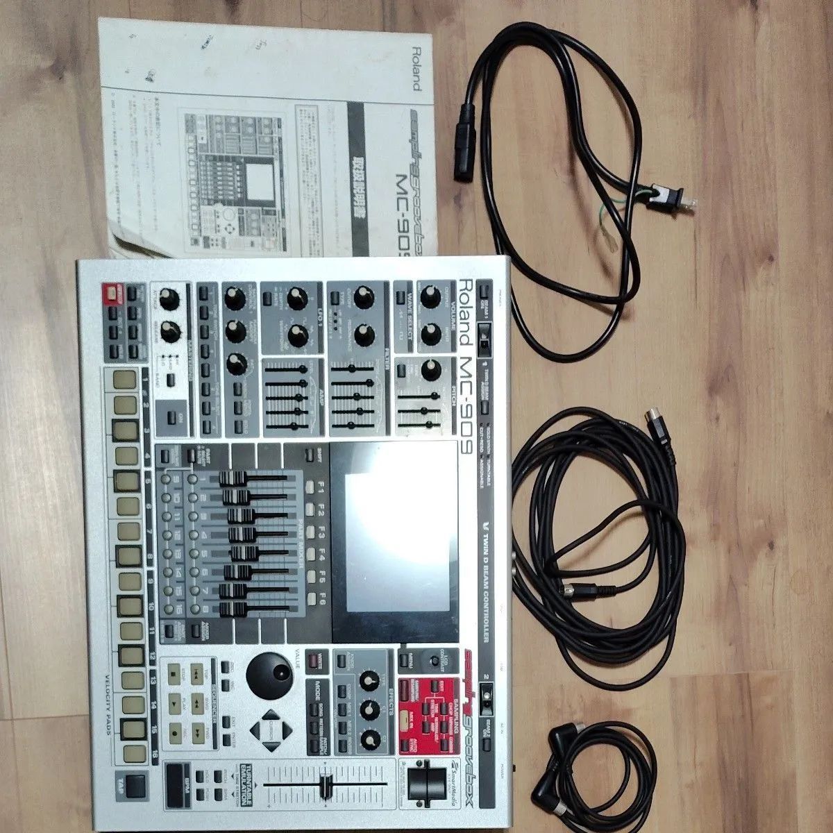 Others Roland Mc-909 Groovebox