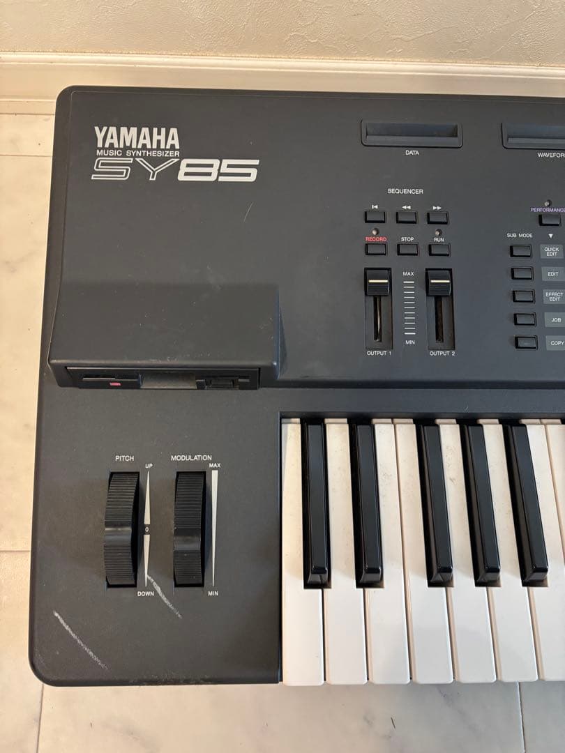 Yamaha Modular Synthesizer Sy85 61