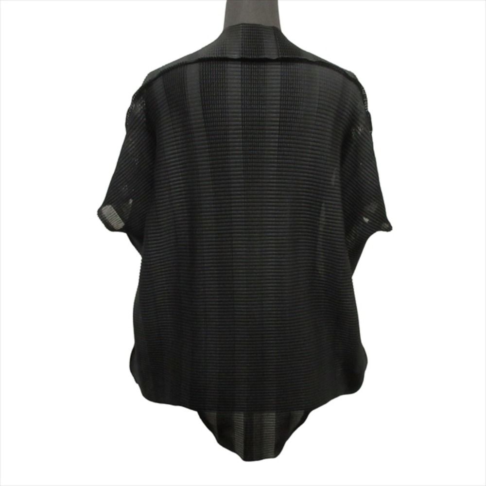 Short Sleeve (T -Shirt) Me Issey Miyake 19Ss Used