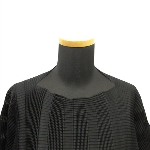 Short Sleeve (T -Shirt) Me Issey Miyake 19Ss Used