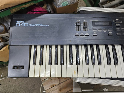 Analog Synthesizer Roland D-10 61