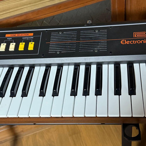 Roland Analog Synthesizers Ep-09