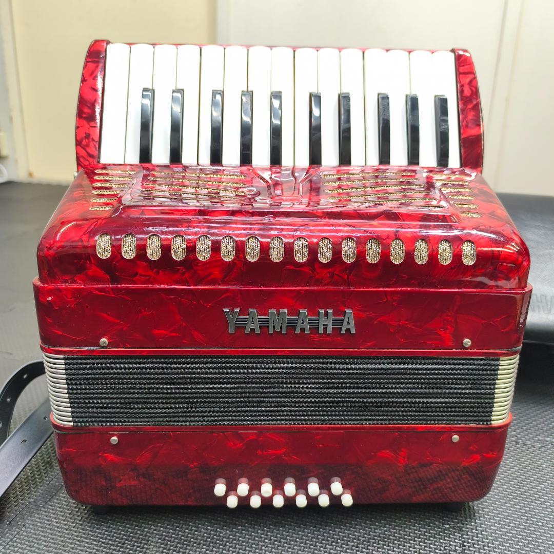 Yamaha Accordions 25 386007