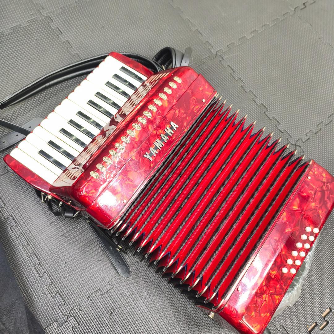 Yamaha Accordions 25 386007
