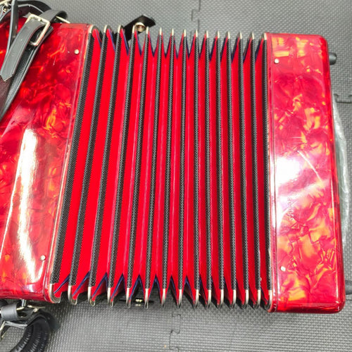 Yamaha Accordions 25 386007