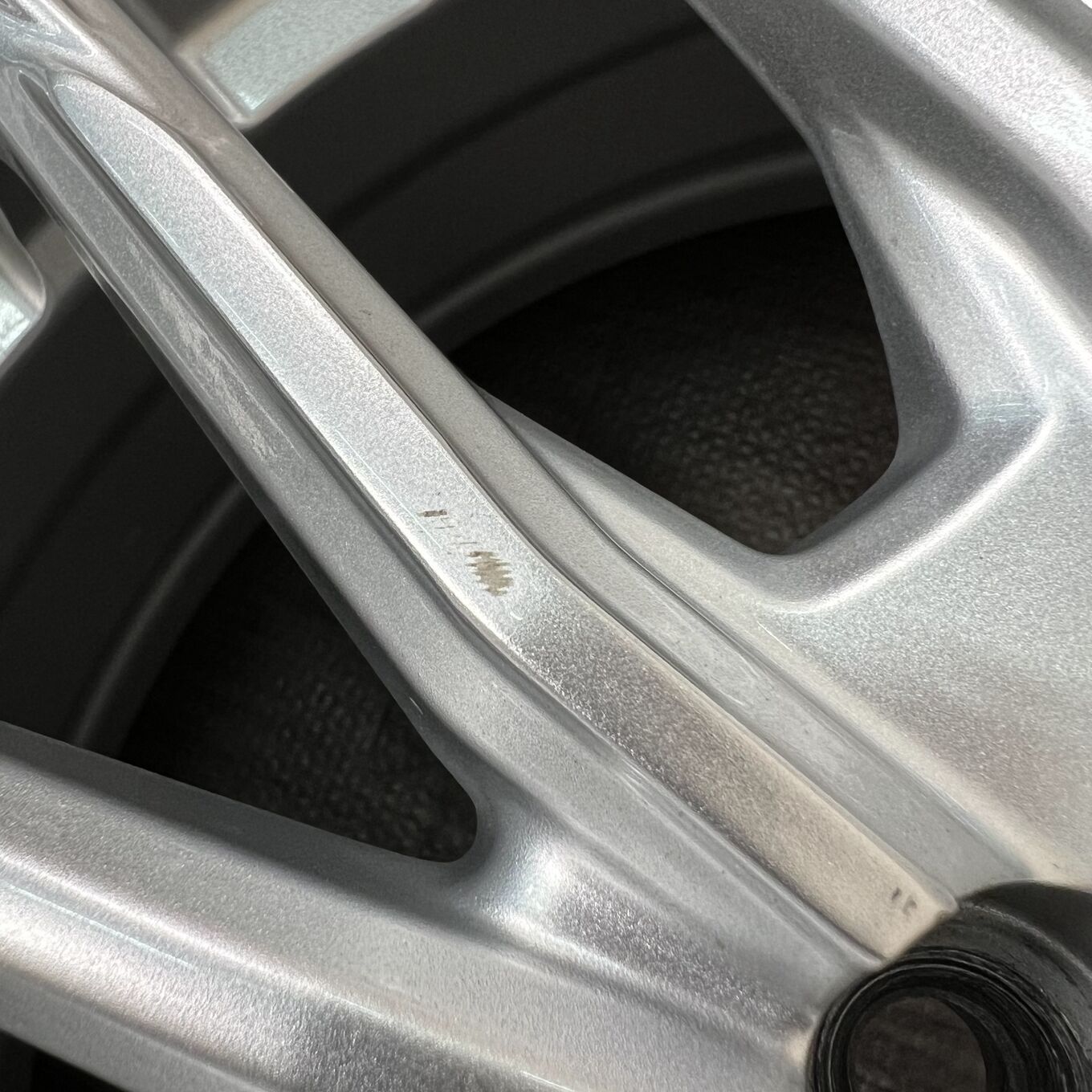 Hot Stuff 16 Inches Estrosa 4X100 #304D40925