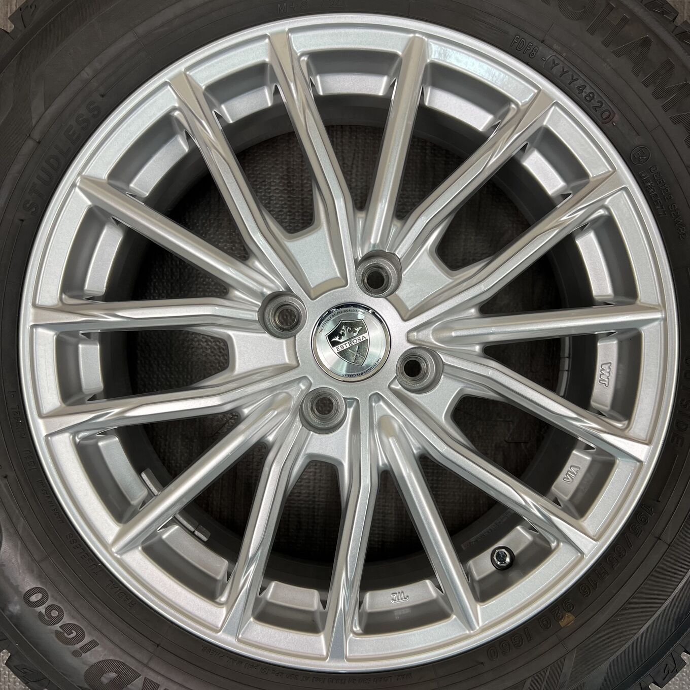 Hot Stuff 16 Inches Estrosa 4X100 #304D40925