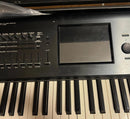 Analog Synthesizer Korg Kronos 73