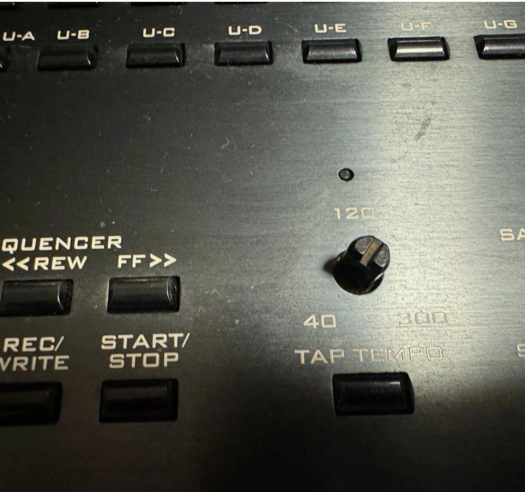 Analog Synthesizer Korg Kronos 73