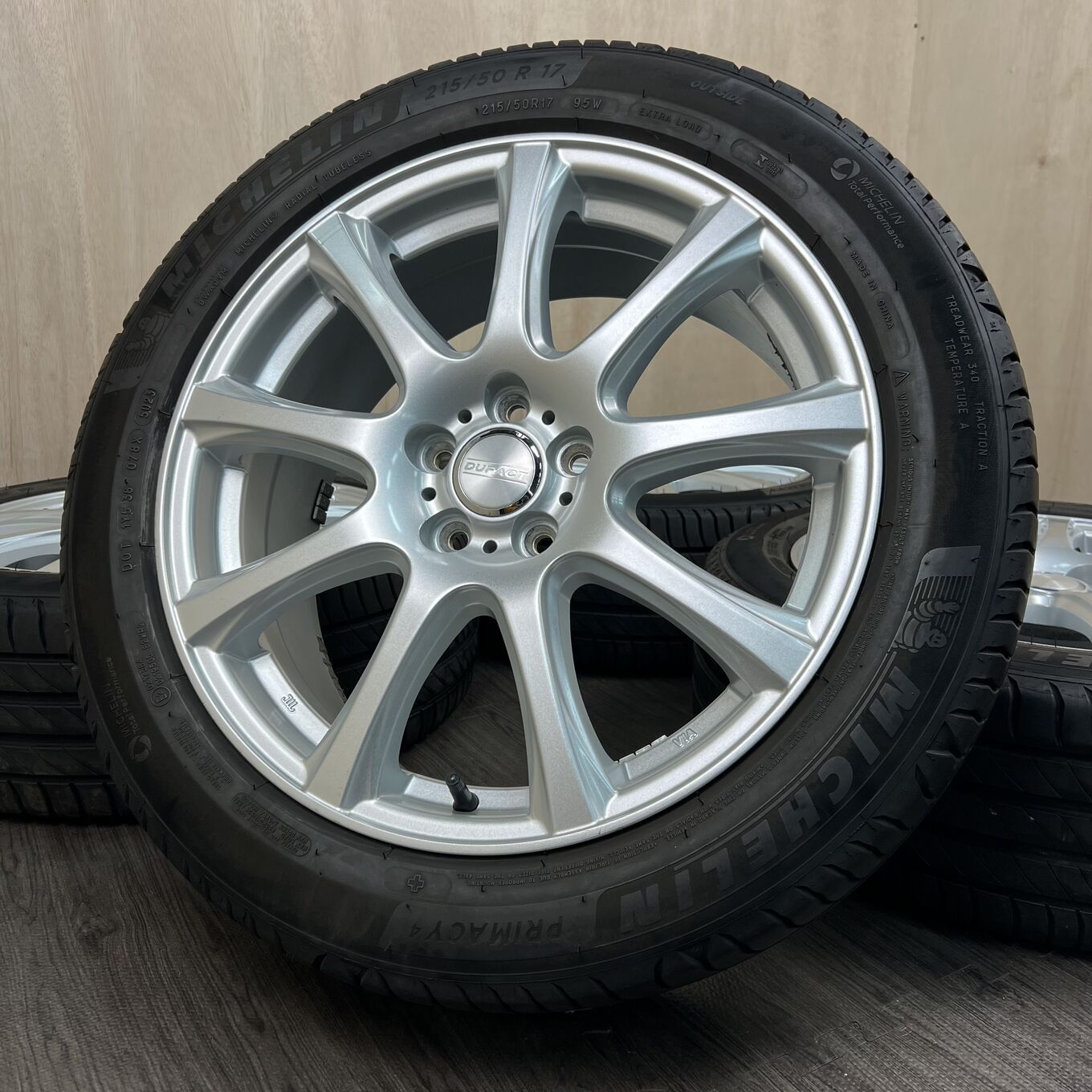 Dunlop 17 Inches Dufact 5X100 #33D40426