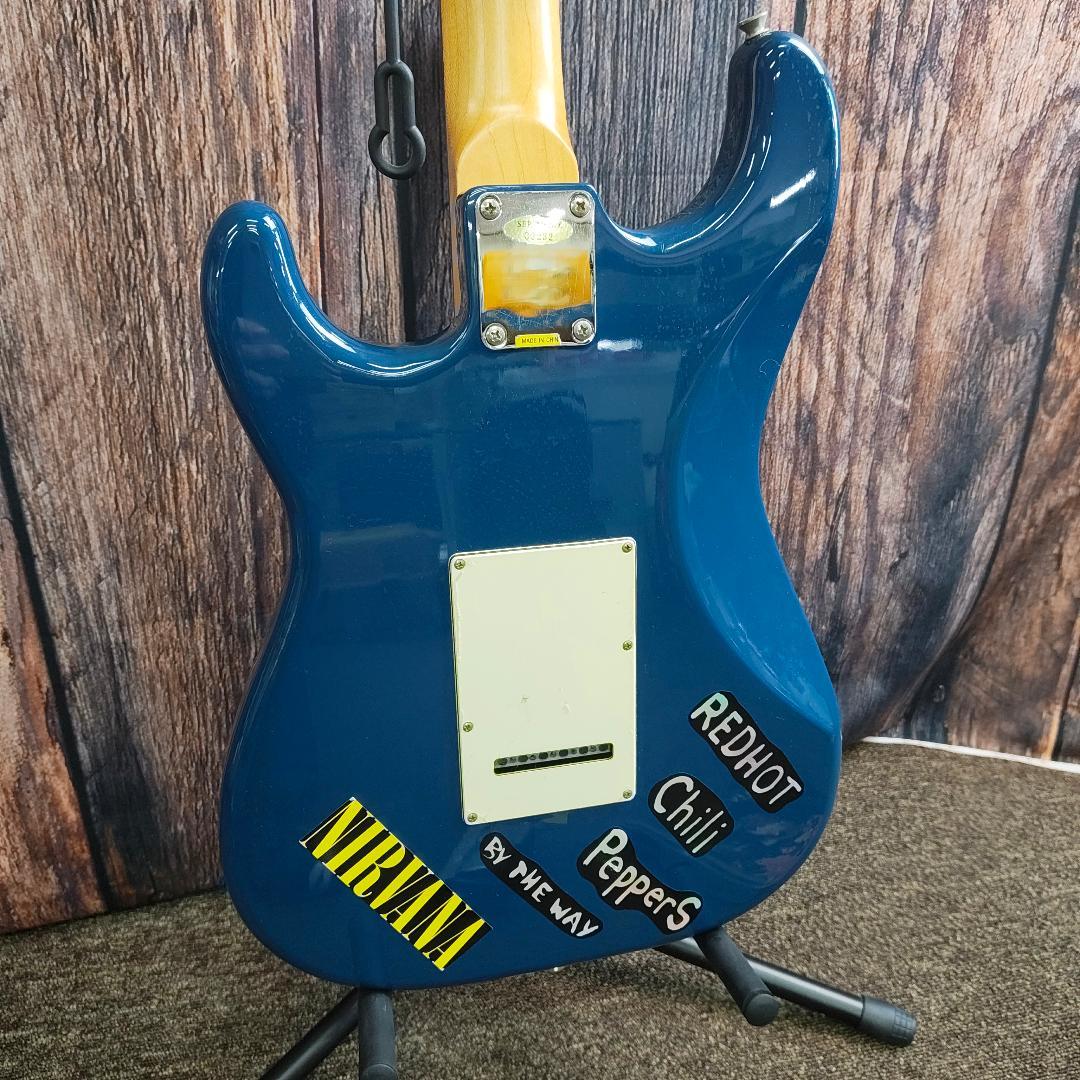Electric Guitar Busker'S