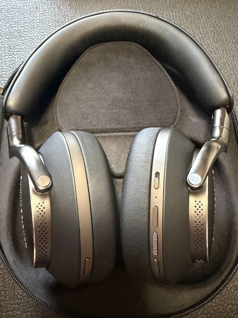 Bowers Wilkins Wireless Headphones Px8