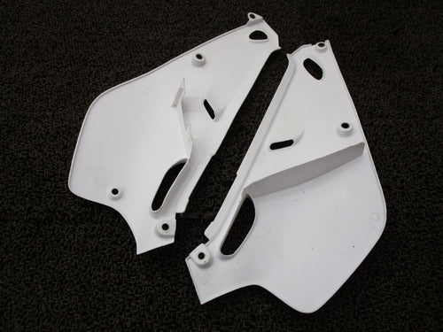 Yamaha Cowl Fender Yz80 Lw B5776 Cb02C 4Lb