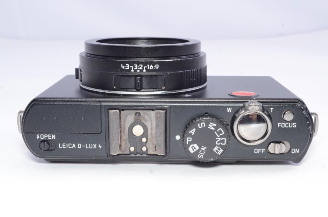 Leica Compact Digital Cameras D-Lux 4