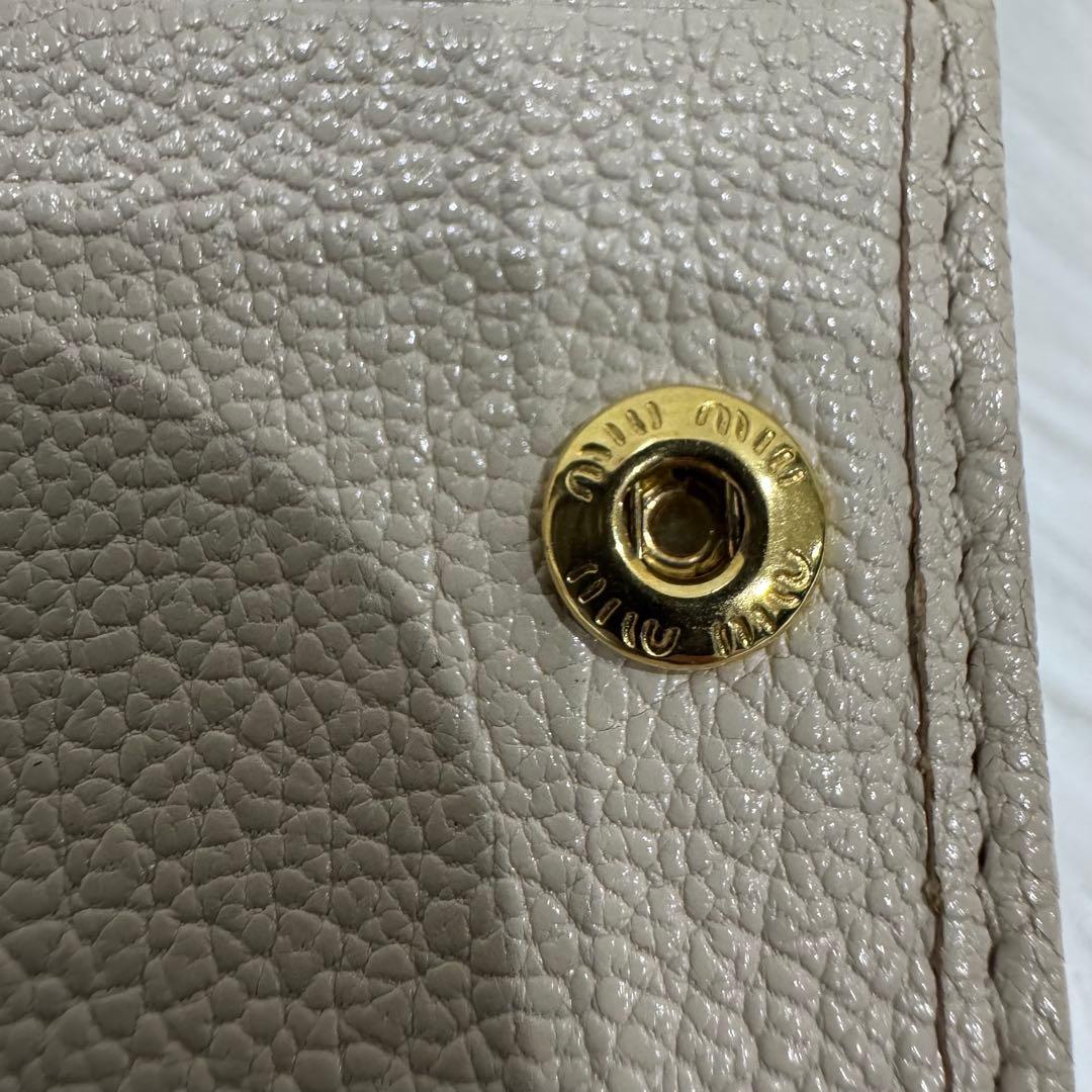 Miu Bi-Fold Wallet Miumiu Ic