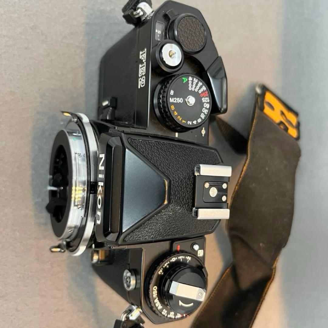Nikon Slr Camera (Film) F Fe2 Tamron 70-210Mm