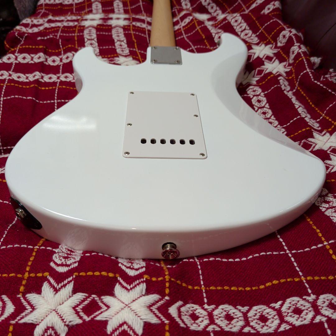 Yamaha Electric Guitars Pacifica Pac012