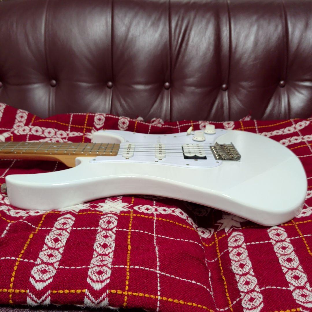 Yamaha Electric Guitars Pacifica Pac012