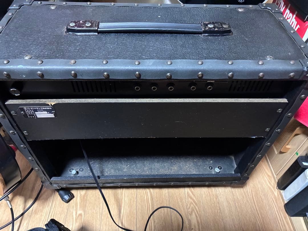 Roland Guitar Amplifiers Jazz Chorus-77