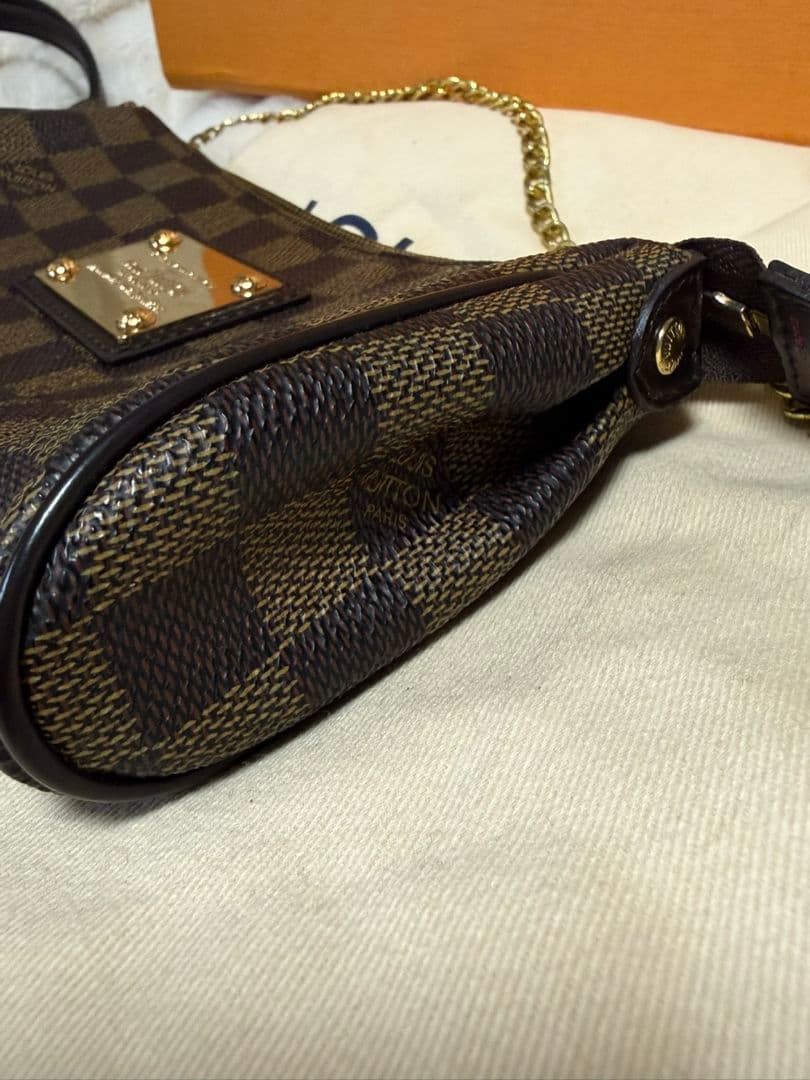Louis Vuitton Shoulder Bags