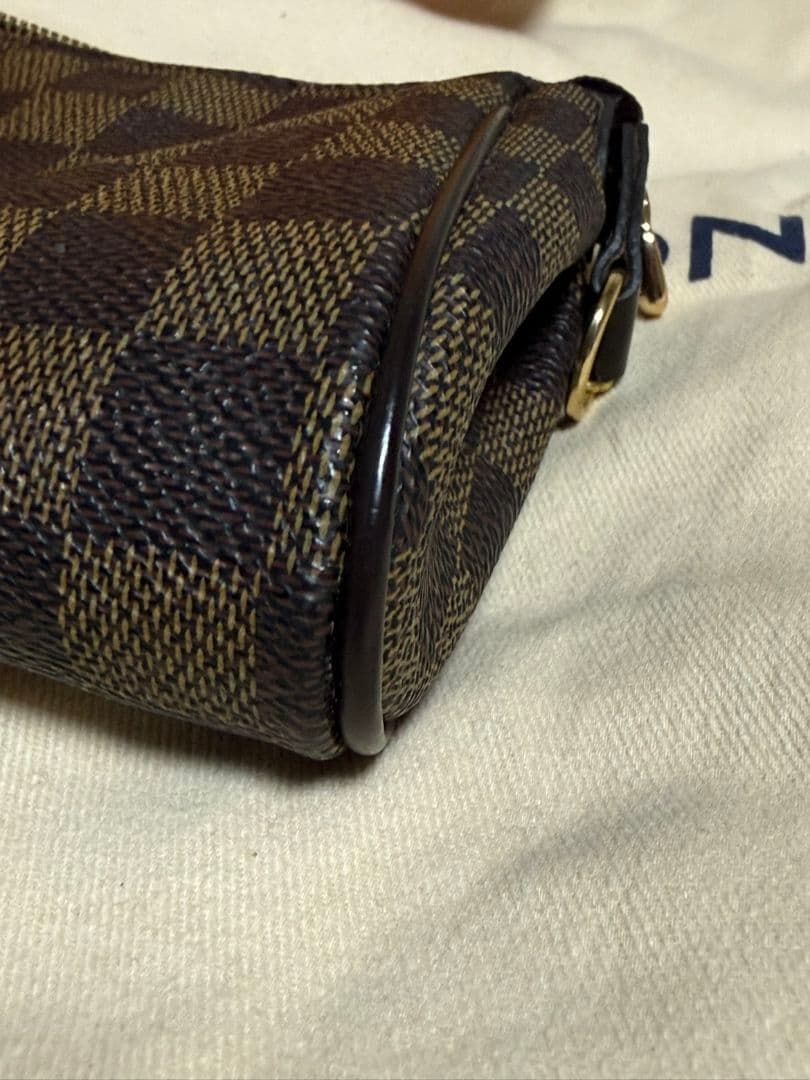 Louis Vuitton Shoulder Bags