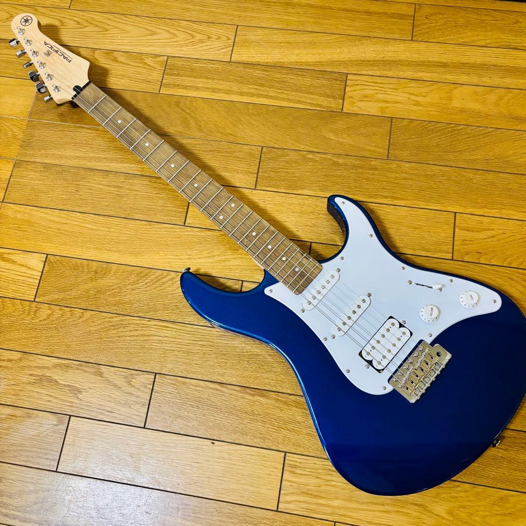 Yamaha Electric Guitars Pac012