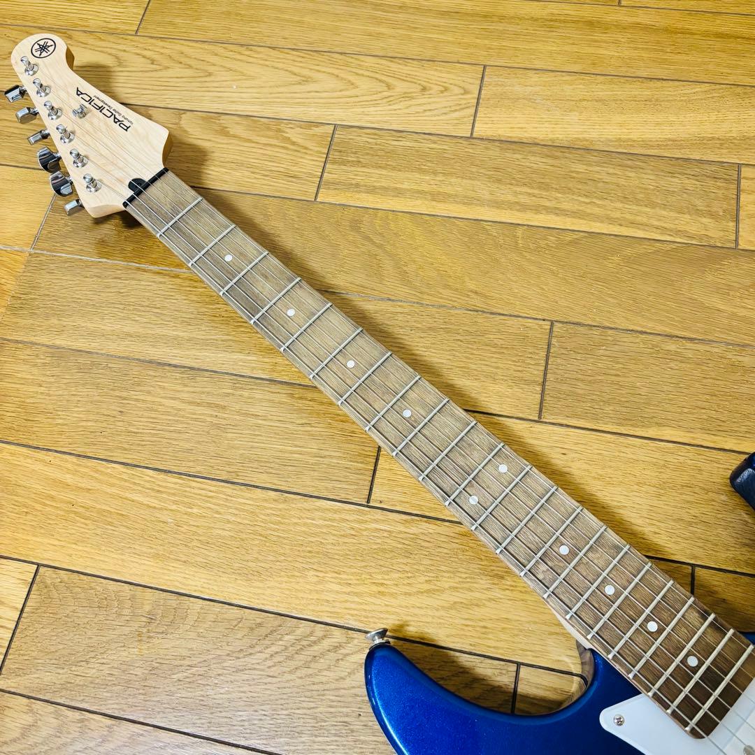 Yamaha Electric Guitars Pac012