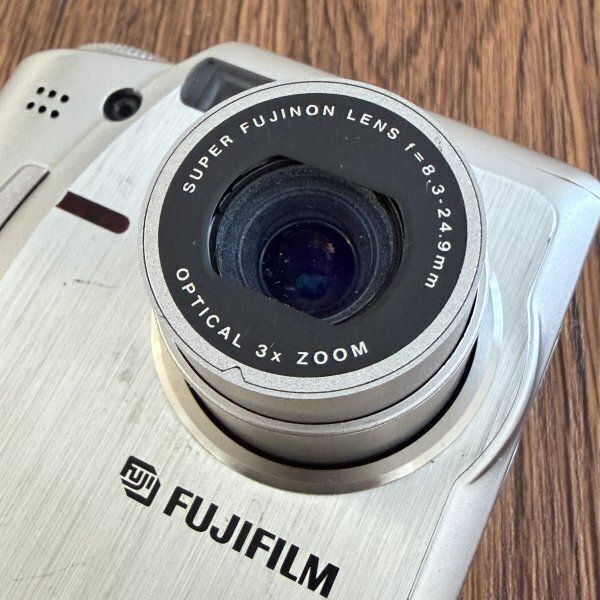 Compact Digital Camera Fujifilm Finepix 4700Z Ccd