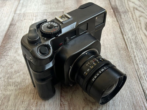 Mamiya Large -Size Medium Format Camera (Film) 7