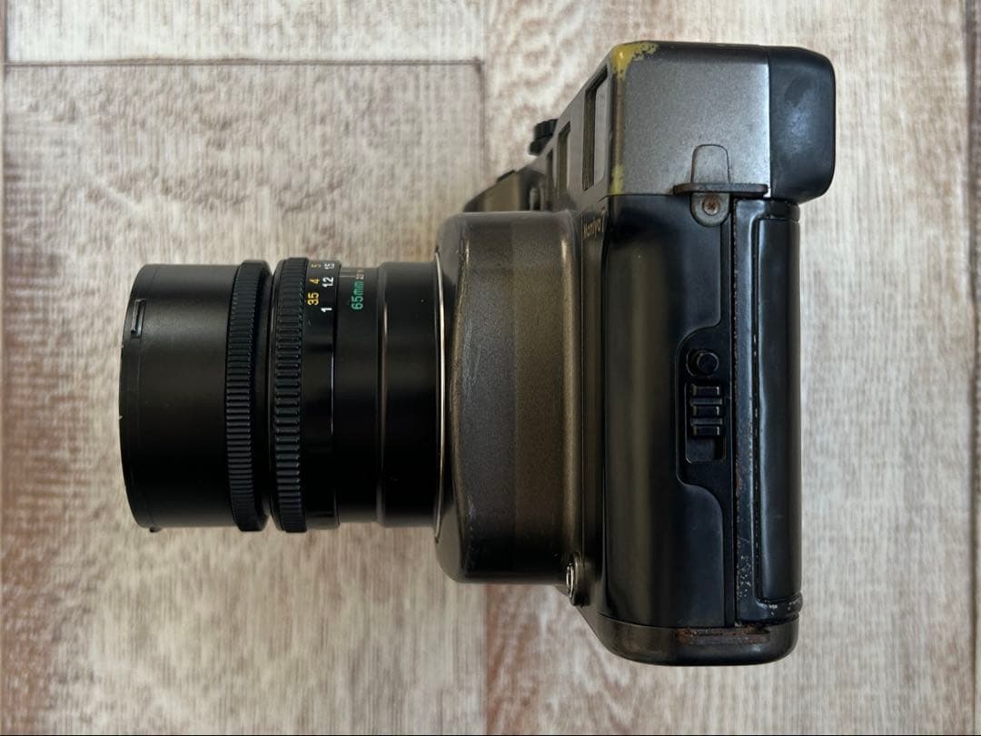Mamiya Large -Size Medium Format Camera (Film) 7