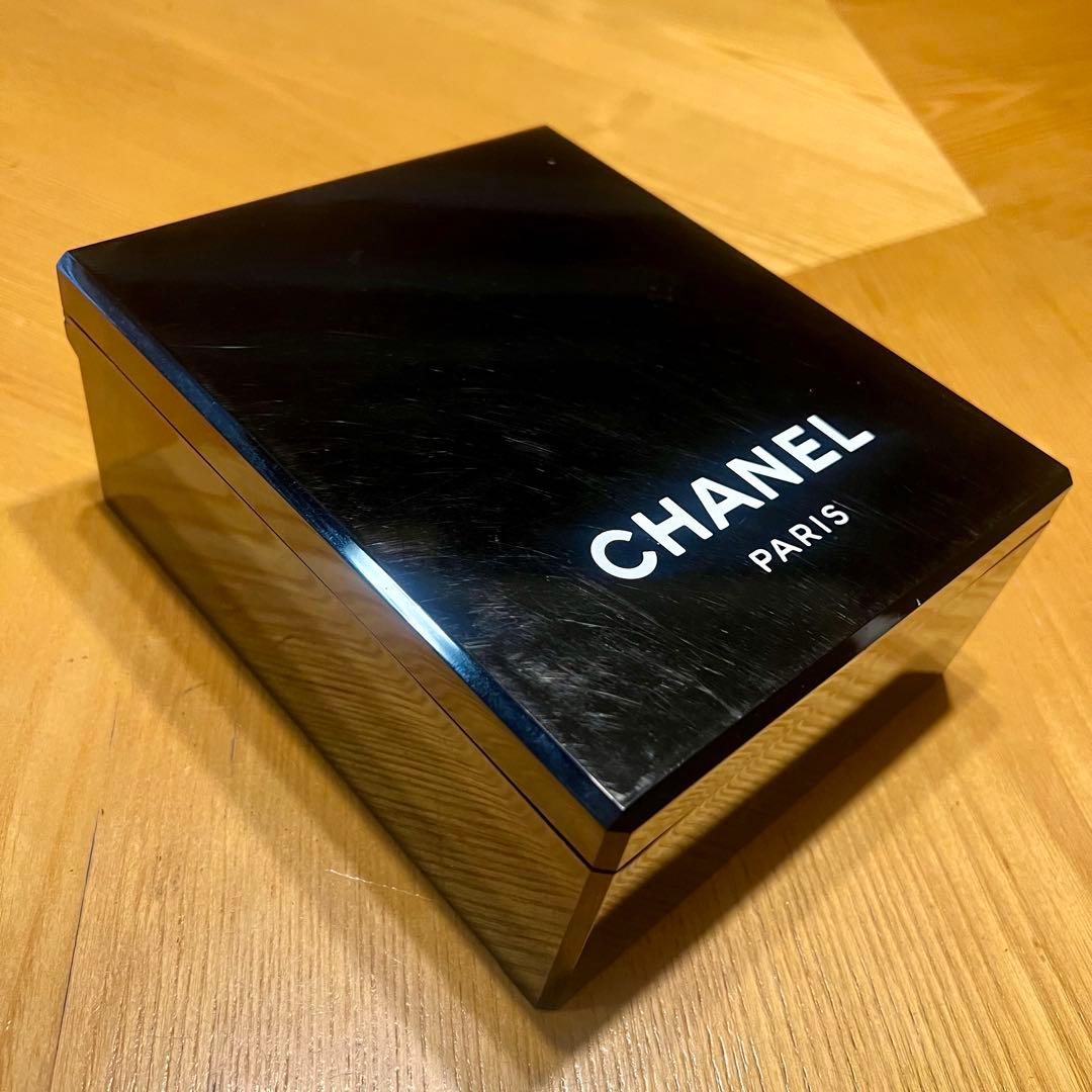 Chanel Others Make Up