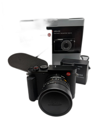Leica Compact Digital Camera Q3