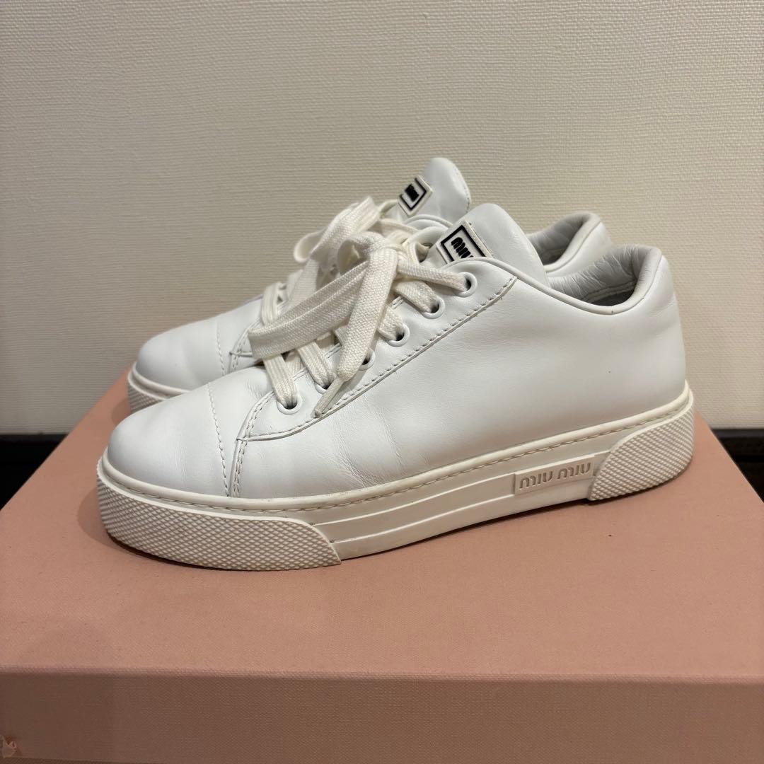 Miu Sneakers