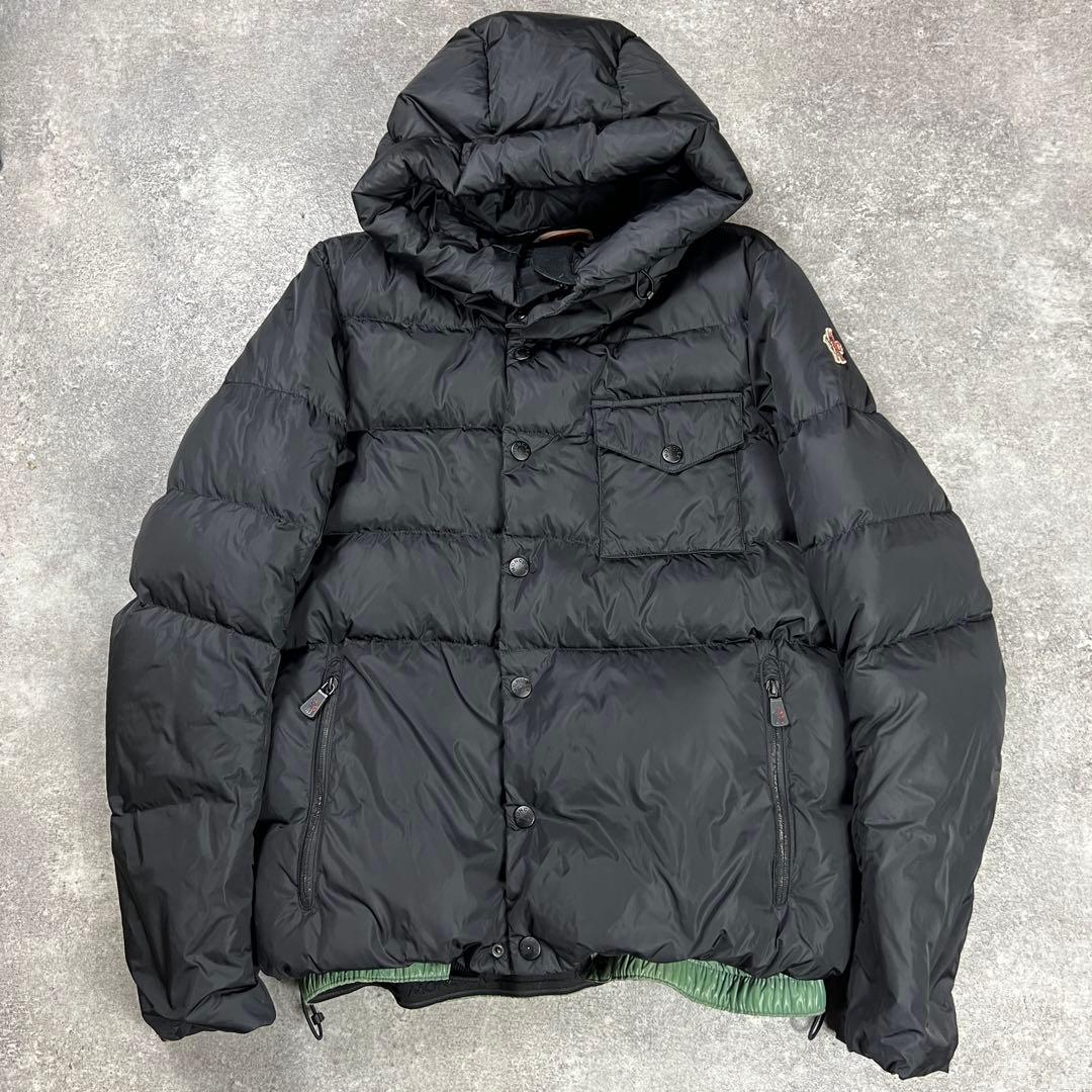 Moncler Down Jackets Eggstock