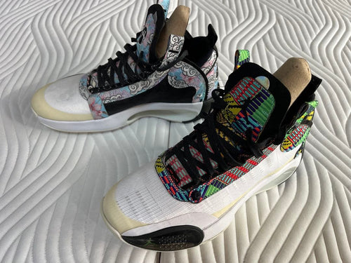 Air Jordan Sneakers 34 Pe