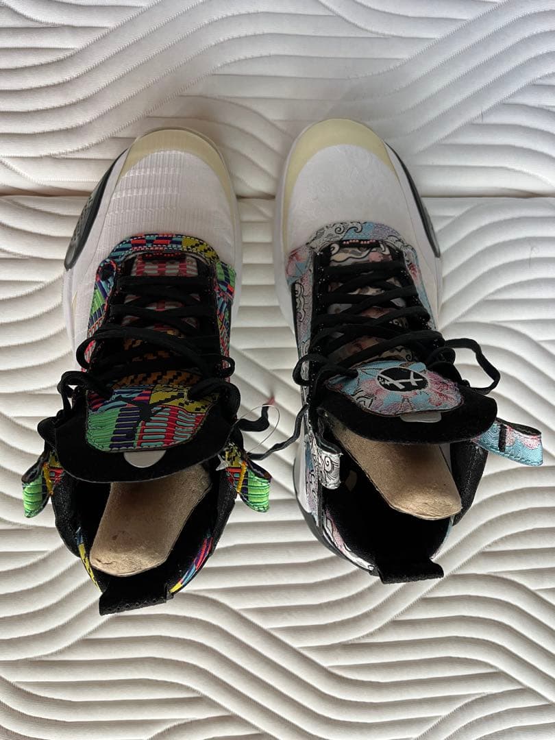 Air Jordan Sneakers 34 Pe