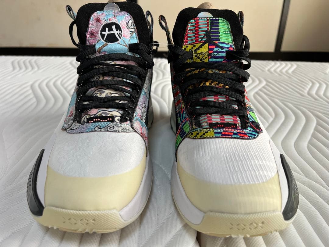 Air Jordan Sneakers 34 Pe