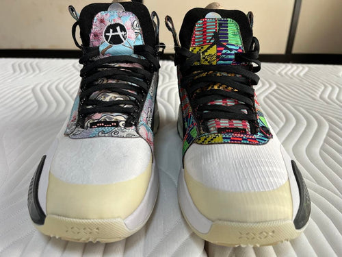 Air Jordan Sneakers 34 Pe