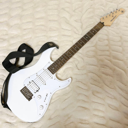 Yamaha Electric Guitars Pacifica Pac012