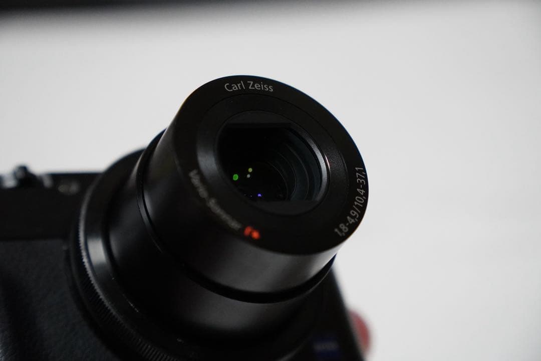 Compact Digital Cameras Sony Cyber-Shot Dsc-Rx100