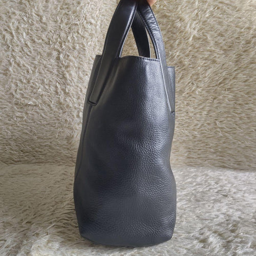 Hirofu Tote Bag