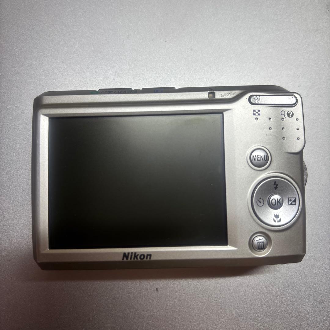 Nikon Compact Digital Cameras Coolpix L16