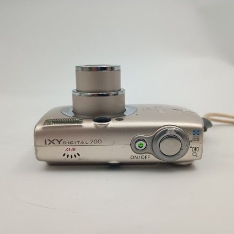 Canon Compact Digital Camera Ixy 700