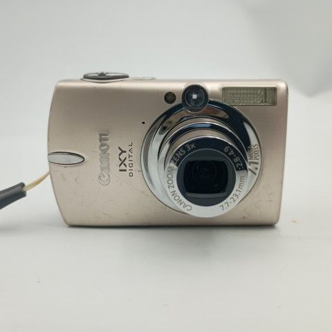 Canon Compact Digital Camera Ixy 700