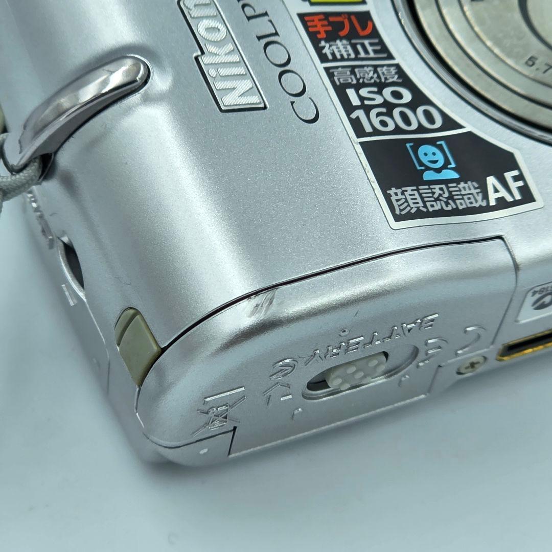 Nikon Compact Digital Cameras Coolpix L12