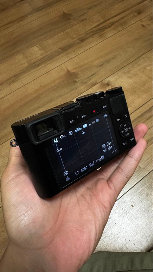 Leica Compact Digital Cameras D-Lux