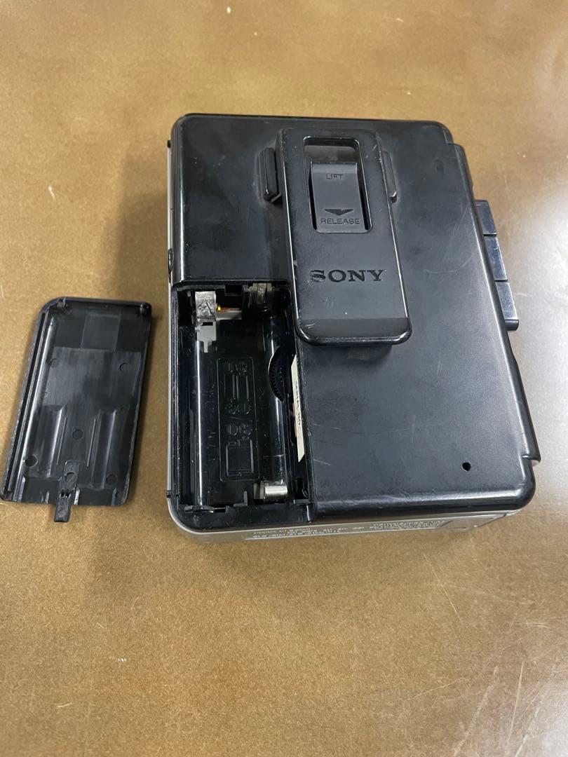 Sony Cassette Players Walkman Wm-B10