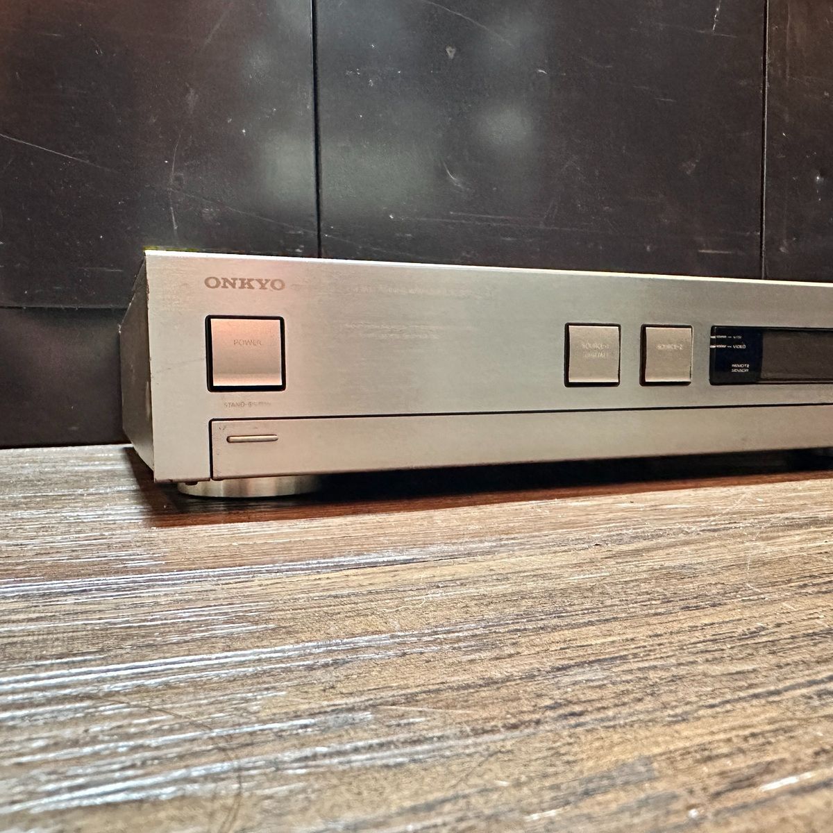 Onkyo Radio Tuner R-200 Fm/Am Stereo Amplifier Champagne Gold
