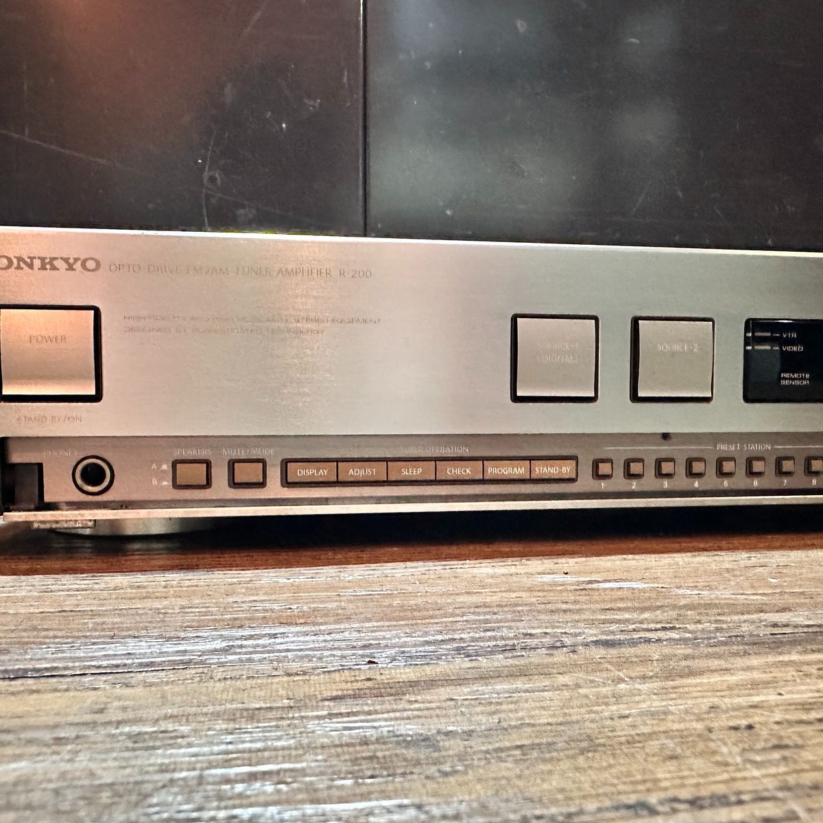 Onkyo Radio Tuner R-200 Fm/Am Stereo Amplifier Champagne Gold