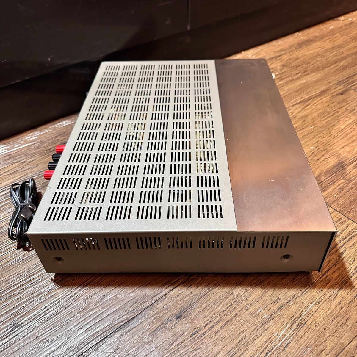 Onkyo Radio Tuner R-200 Fm/Am Stereo Amplifier Champagne Gold